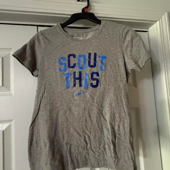 Nike Gray "Scout This" Tshirt Medium Slim Fit Women Medium - Picture 1 of 4